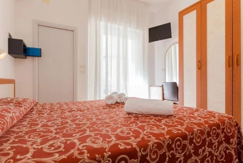 Hotel Ivana ミザーノ・アドリアーティコ エクステリア 写真